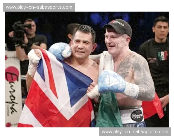 跨时空的拳坛暴虐美学：当“红发至尊”阿瓦雷兹撞上“曼城屠夫”里奇·哈顿